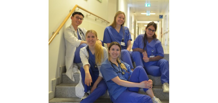 Kopie von Alles Gute - 1 Studierende der Kassel School of Medicine im praktischen Klinikalltag, Fotoquelle Kassel School of Medicine